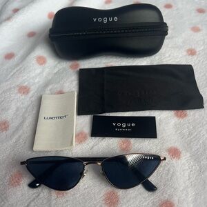 Vogue sunglasses full set